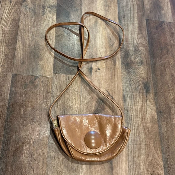 Hobo International Small Purse Leather Large Magnetic Button - Picture 1 of 11